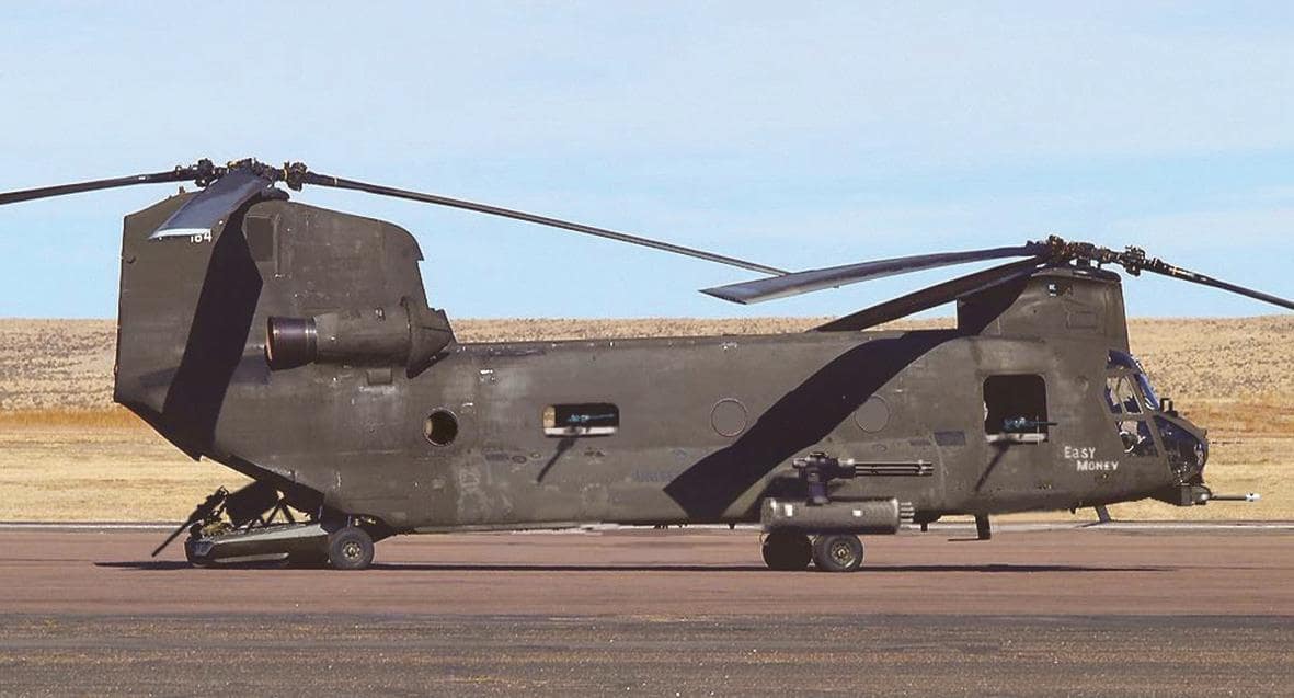 Вооруженный бронированный вертолет ACH-47 «Чинук»